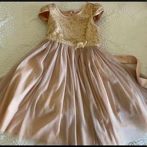 Sparkly Size 5 girls Dress